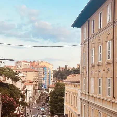 Al Piccolo Castelliere * ترييستي